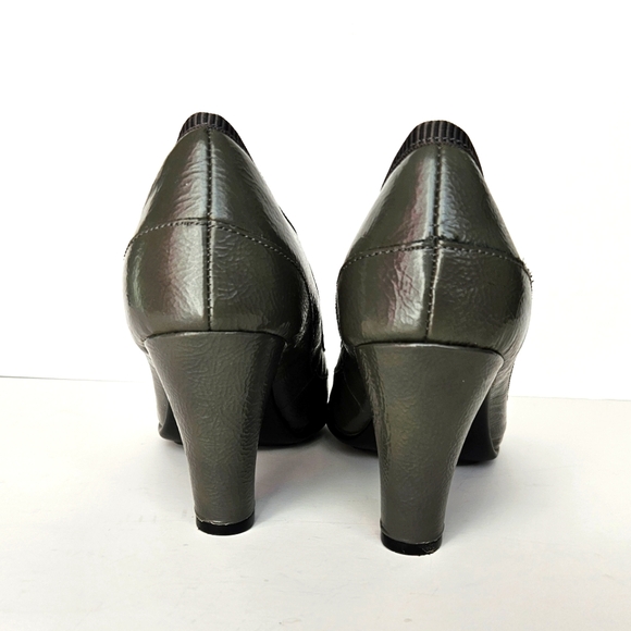 Aerosoles Leather Pumps - Picture 3 of 6